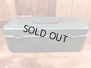 メタリックグリーンのメタル製の50〜60’sヴィンテージツールボックス