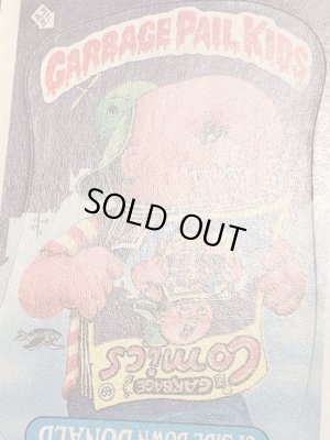 トップス社製のガーベッジペイルキッズの80年代ビンテージステッカーカード