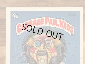 トップス社製のガーベッジペイルキッズの80年代ビンテージステッカーカード