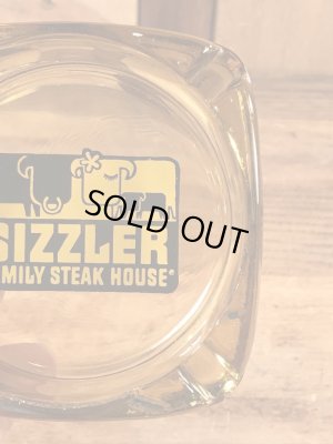 アメリカのシズラーステーキハウスのガラス製の70年代ビンテージ灰皿