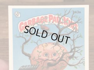 トップス社製のガーベッジペイルキッズの80年代ビンテージステッカーカード