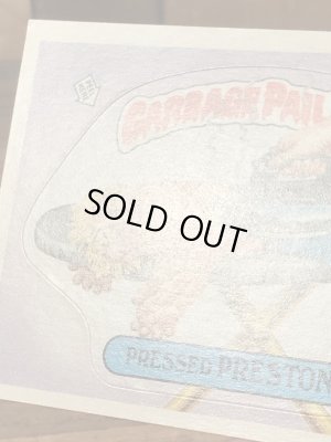 トップス社製のガーベッジペイルキッズの80年代ビンテージステッカーカード