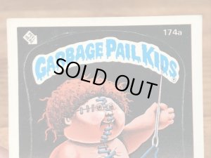 トップス社製のガーベッジペイルキッズの80年代ビンテージステッカーカード