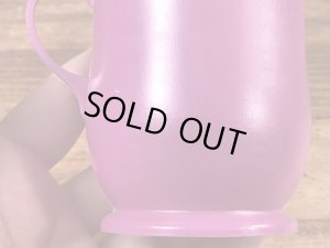 企業キャラクターのクールエイドの80年代ビンテージプラスチックカップ