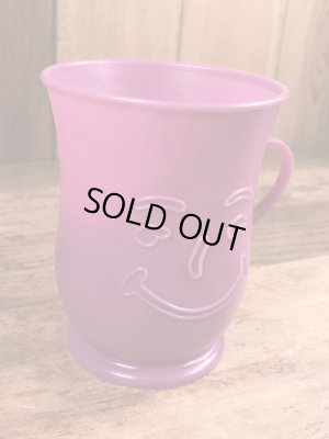 企業キャラクターのクールエイドの80年代ビンテージプラスチックカップ