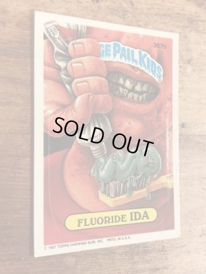 トップス社製のガーベッジペイルキッズの80年代ビンテージステッカーカード