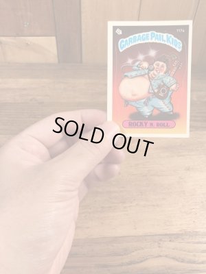 トップス社製のガーベッジペイルキッズの80年代ビンテージステッカーカード