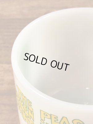 アドバタイジングキャラクターのグリーンジャイアントのミルクガラス製ヴィンテージマグ