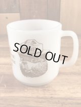 Glasbake “Smokey Bear” Milk Glass Mug　スモーキーベア　ビンテージ　マグカップ　グラスベイク　60〜80年代