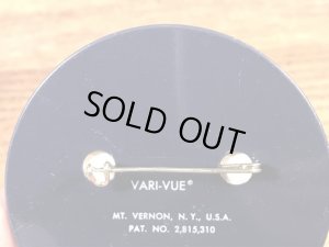 企業キャラクターのウッジーオウルの60〜70年代ビンテージレンチキュラー缶バッジ