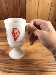 他の写真3: Federal “Col.Sanders” Milk Glass Footed Mug　カーネルサンダース　ビンテージ　フッテッドマグ　フェデラル　80年代