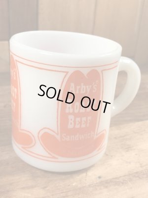 グラスベイク社製のアービーズのミルクガラス製ビンテージマグカップ