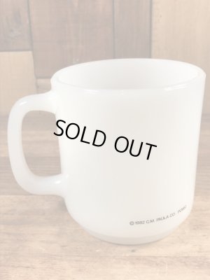 Glasbake社製の“Work Bugs Me!!”のミルクガラス製ヴィンテージマグ