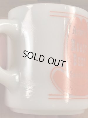 Glasbake社製のArby'sのミルクガラス製ヴィンテージマグ