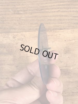 企業キャラクターのウッジーオウルの60〜70年代ビンテージレンチキュラー缶バッジ