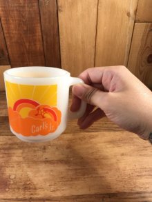 他の写真3: Glasbake “Carl's Jr.” Milk Glass Mug　カールスジュニア　ビンテージ　マグカップ　グラスベイク　70年代