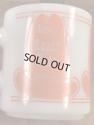 グラスベイク社製のアービーズのミルクガラス製ビンテージマグカップ