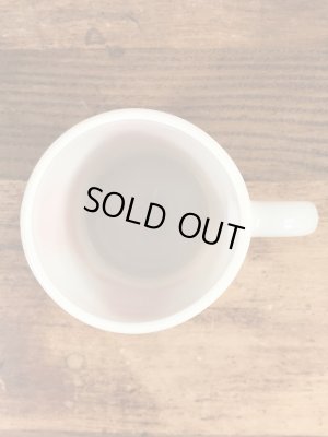 グラスベイク社製のアービーズのミルクガラス製ビンテージマグカップ