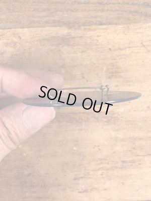 アドバタイジングキャラクターのWoodsy Owlの60〜70’sヴィンテージレンチキュラー缶バッチ