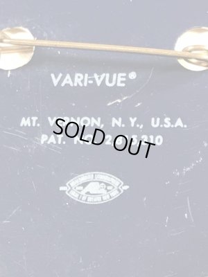 企業キャラクターのウッジーオウルの60〜70年代ビンテージレンチキュラー缶バッジ