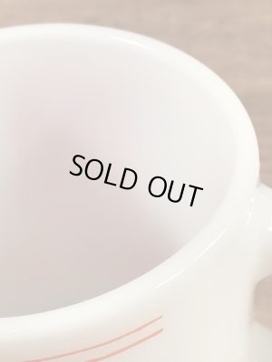 Glasbake社製のArby'sのミルクガラス製ヴィンテージマグ