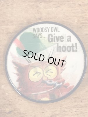 企業キャラクターのウッジーオウルの60〜70年代ビンテージレンチキュラーバッジ