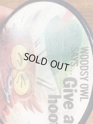 企業キャラクターのウッジーオウルの60〜70年代ビンテージレンチキュラーバッジ