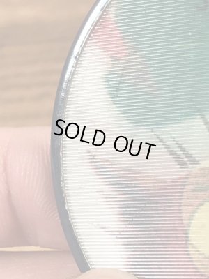 企業キャラクターのウッジーオウルの60〜70年代ビンテージレンチキュラーバッジ