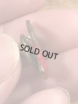 マックトラックのブルドッグの70’sヴィンテージピンズ