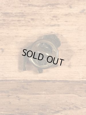 マックトラックのブルドッグの70’sヴィンテージピンズ