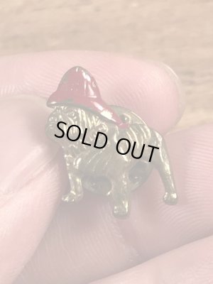 アドバタイジングキャラクターのマックトラックの70年代ビンテージピンバッジ