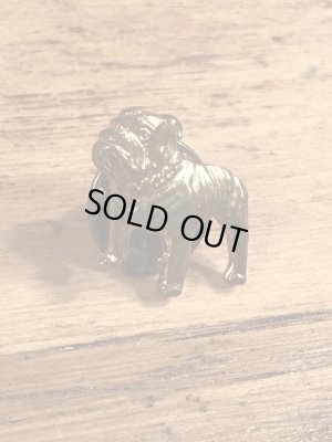 企業キャラクターのマックトラックの70年代ビンテージピンバッジ