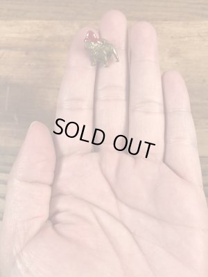 マックトラックのブルドッグの70’sヴィンテージピンズ