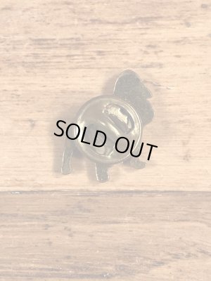 マックトラックのブルドッグの70’sヴィンテージピンズ