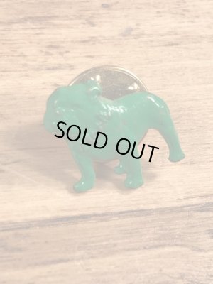 アドバタイジングキャラクターのマックトラックの70年代ビンテージピンバッジ