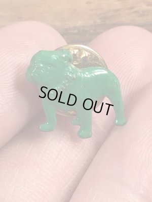 アドバタイジングキャラクターのマックトラックの70年代ビンテージピンバッジ