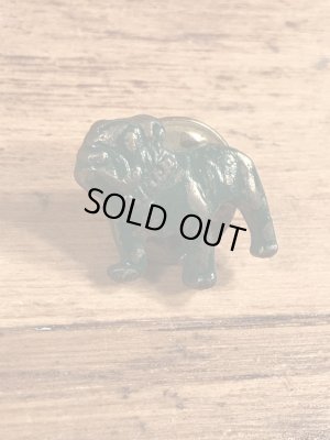 マックトラックのブルドッグの70年代ビンテージピンバッジ