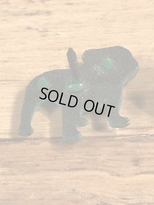 マックトラックのブルドッグの70’sヴィンテージピンズ