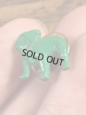 マックトラックのブルドッグの70’sヴィンテージピンズ