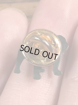 マックトラックのブルドッグの70’sヴィンテージピンズ