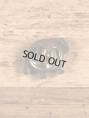 マックトラックのブルドッグの70’sヴィンテージピンズ