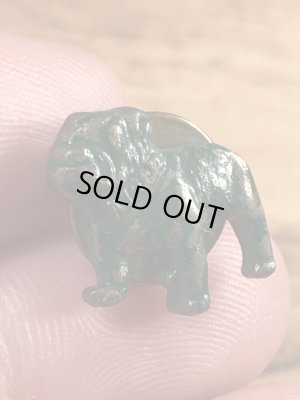 マックトラックのブルドッグの70年代ビンテージピンバッジ