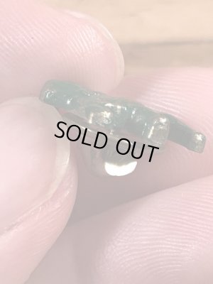 企業キャラクターのマックトラックの70年代ビンテージピンバッジ