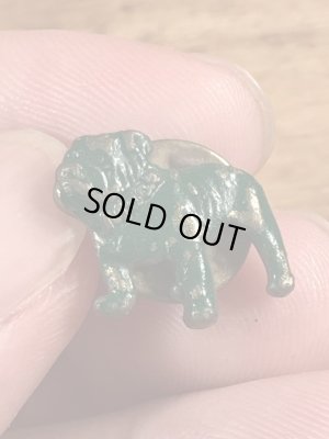 マックトラックのブルドッグの70年代ビンテージピンバッジ