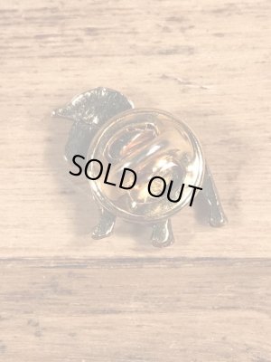 マックトラックのブルドッグの70’sヴィンテージピンズ