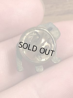 企業キャラクターのMack Truckの70’sヴィンテージピンズ