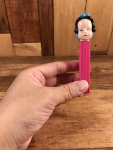 他の写真3: Disney “Snow White” No Feet Pez Dispenser　白雪姫　ビンテージ　ペッツ　足無し　ディズニー　60年代