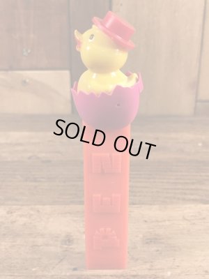 イースターのChick in Eggの60〜70’sヴィンテージ足無しPezディスペンサー