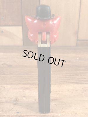 アニマルシリーズのCat with Derbyの50~60’sヴィンテージ足無しPezディスペンサー