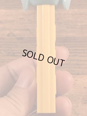 Disneyキャラクターのダンボの60〜70'sヴィンテージ足無しPezディスペンサー